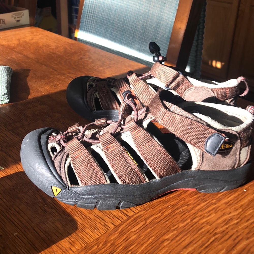 Keen Newport Kids Waterproof Sport Sandal sz 4